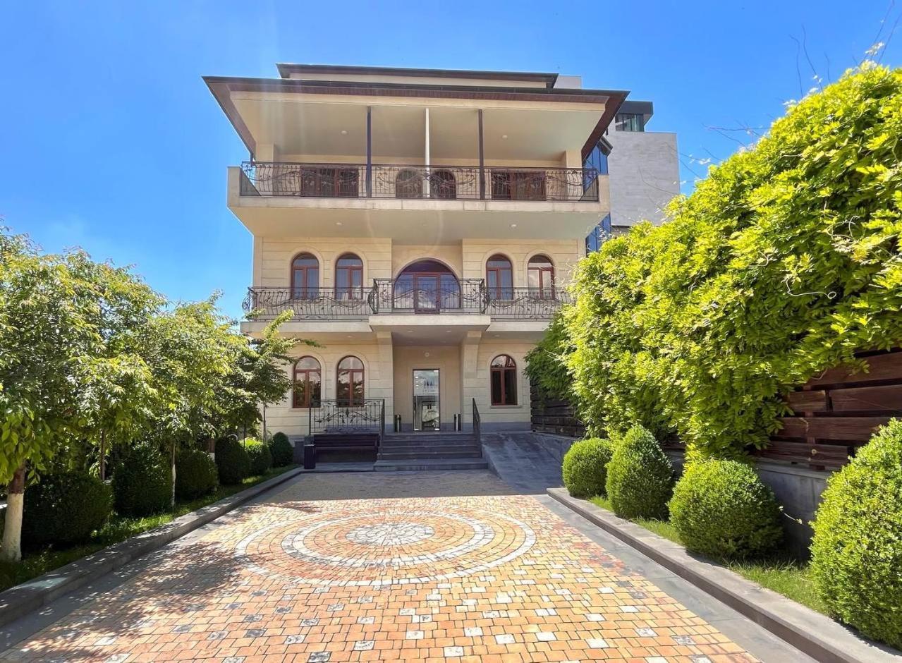 Bien Hotel Erevan Exterior foto