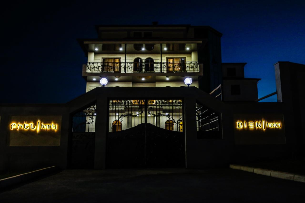 Bien Hotel Erevan Exterior foto